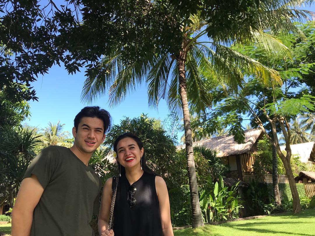 Silau! lg bareng bareng ngeliat masa depan bersama *cieh *asik 😄 <a href="/rizkynazaarr/">rizky nazar</a> <a href="/michelleziu/">michelle ziudith w</a>