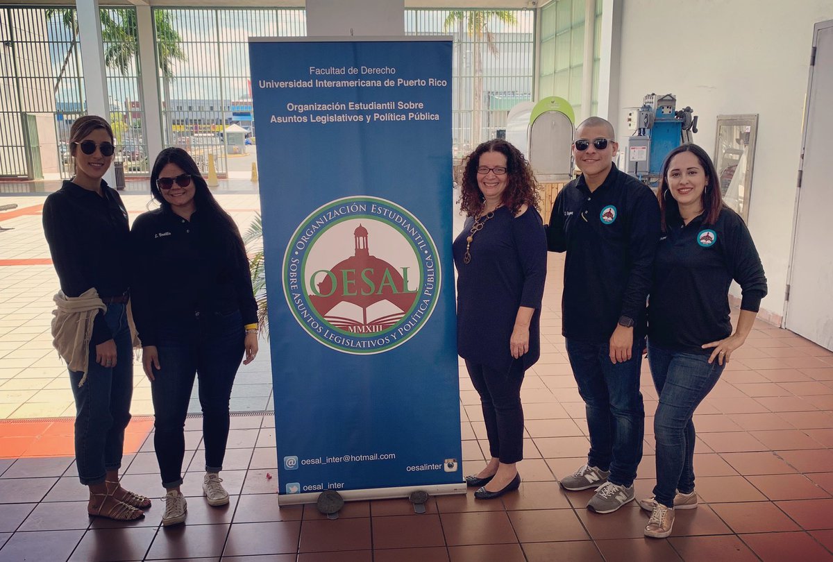 OESALDerecho's tweet photo. Junto a nuestra Decana de Estudiantes Iris M. Camacho en la Casa Abierta de nuestra Facultad de Derecho de la INTER. #OESAL #Capitolio #CasaAbierta #InterDerecho #LawSchool https://t.co/tq3EKPmcKK