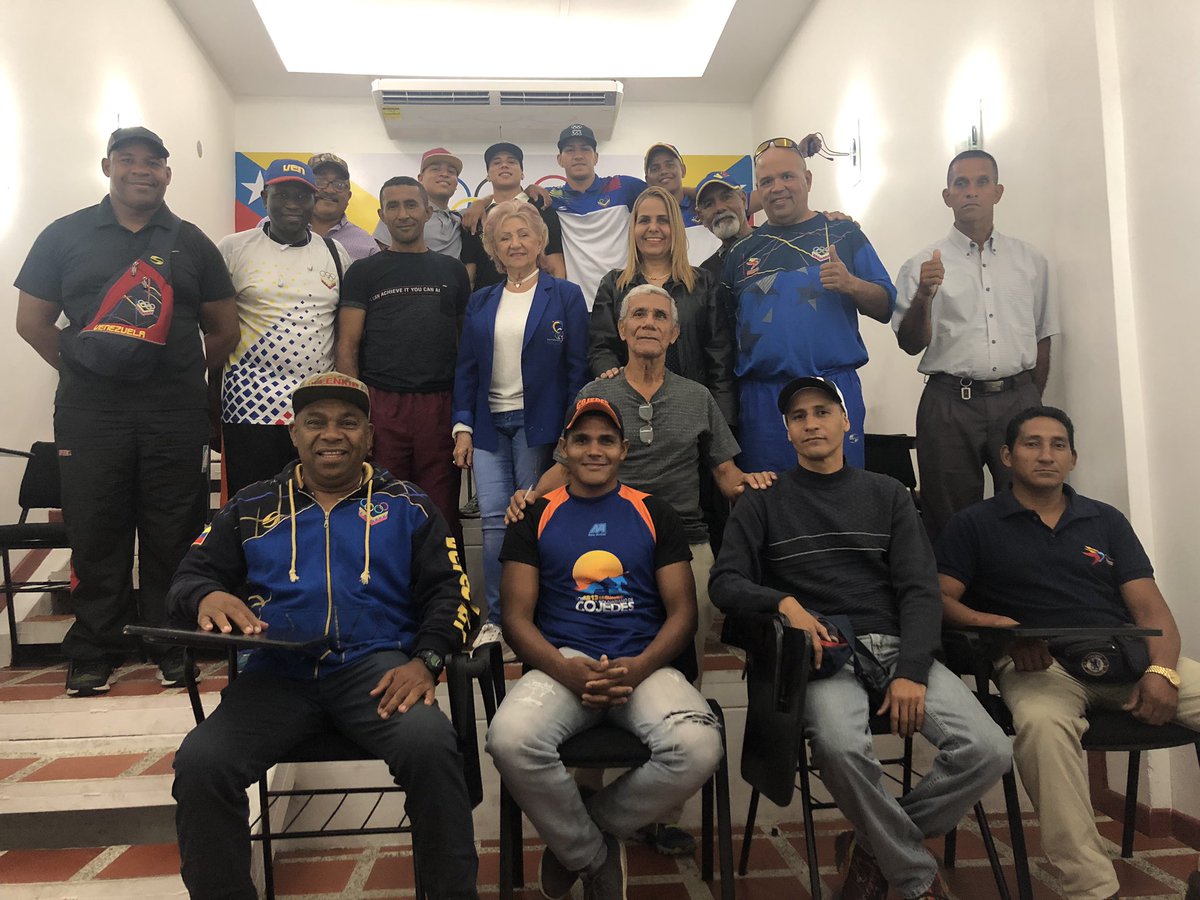 fevebox's tweet image. #Fevebox|| Asamblea General Ordinaria||
••• 
En la sede del COV se llevó a cabo 🥊
Dra. Luisa Benítez preside la Asamblea
Sábado 30 de Marzo 2019 
🇻🇪Informe de Gestión durante el año 2018