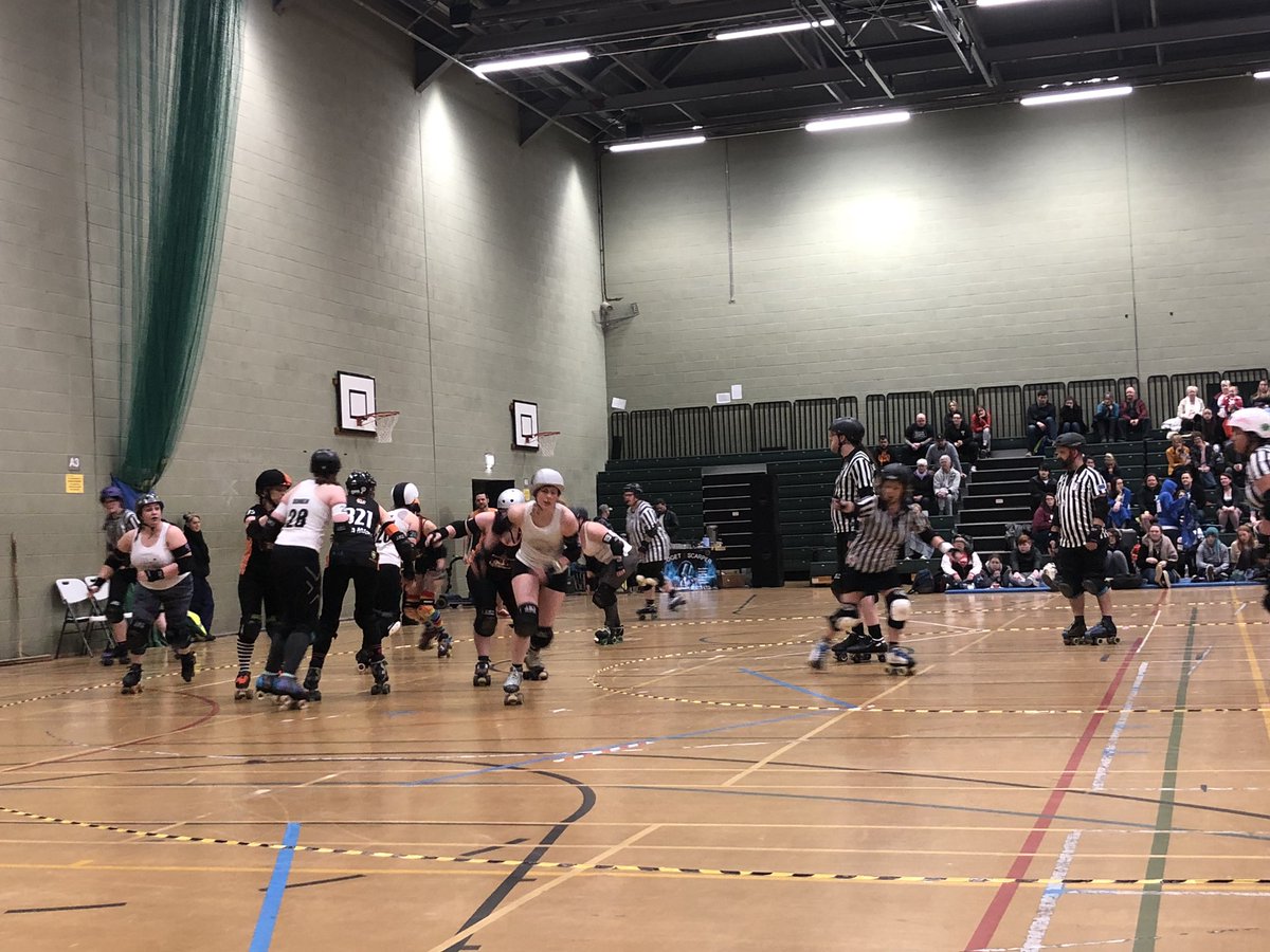 Robinson (DRD) cuts through BRDs wall bringing the score to 128-113 to BRD!