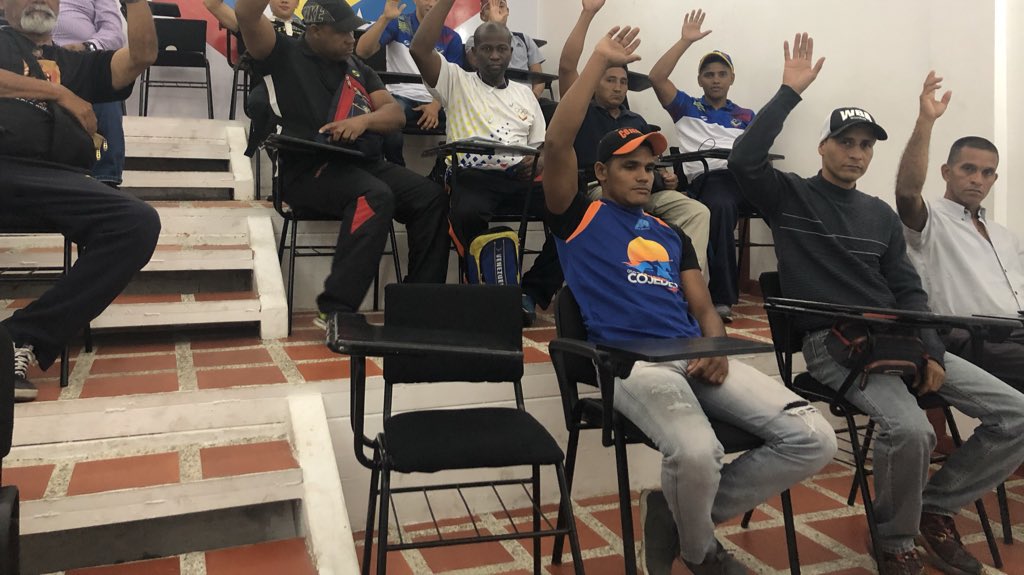 fevebox's tweet image. #Fevebox || Asamblea General Ordinaria||
•••
Participación en Cochabamba 
Con todo nuestro equipo 
Medallas de 🥇🥈🥉🇻🇪
🇻🇪Informe de Gestión durante el año 2018