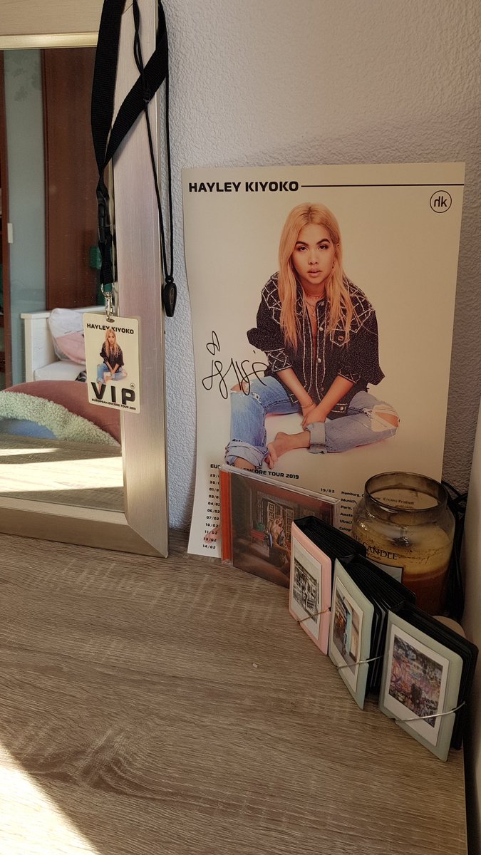 iamesyram's tweet photo. i can not believe its been a year since this masterpiece was released,  it really has changed my life so much <3 @HayleyKiyoko #OneYearExpectations https://t.co/FfOtw1RV0W