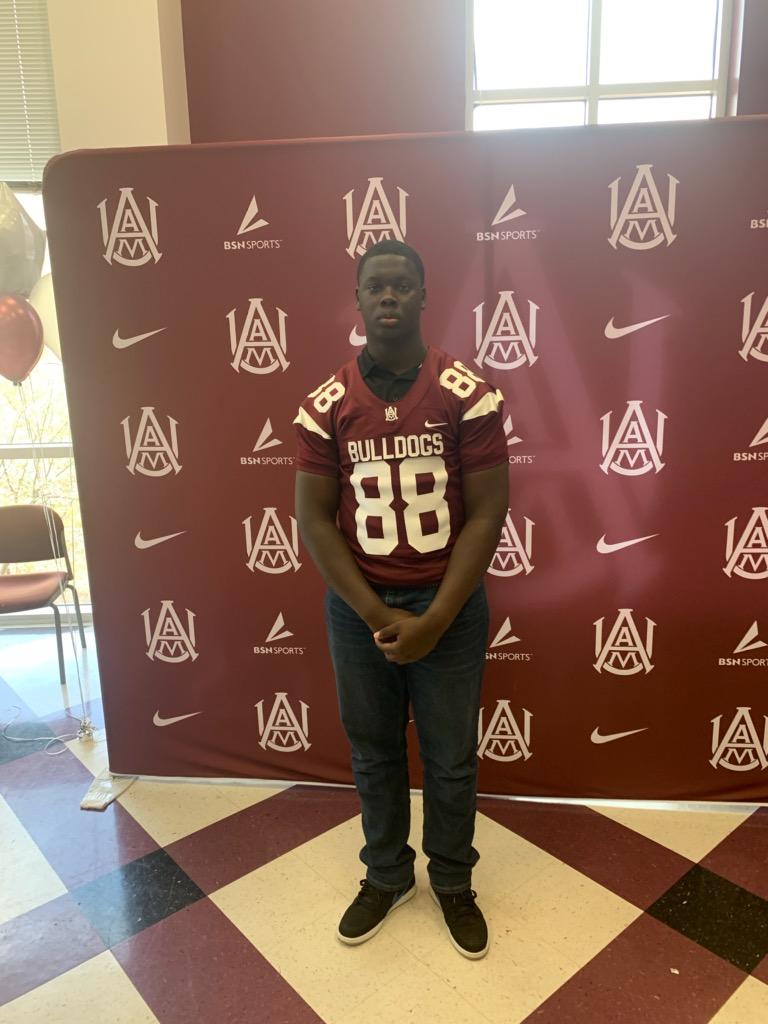 ATLASTeam3's tweet photo. Great Junior Day Visit for @TrejianMorgan to @aamufb &amp; @aamuedu! Great School, Great Coaches &amp; Great Tradition! @AAMUATHLETICS @AAMUBulldogs @Coach_Poke @Jaymai18 @CarrCoach @CoachDT12 @ChrisShelling2 @TTHSBulldogs @TTBulldogs @LoneStarHSFB @CoachConnaught1 @DFWTxProspects #DIFB https://t.co/x1ndQQAZgg