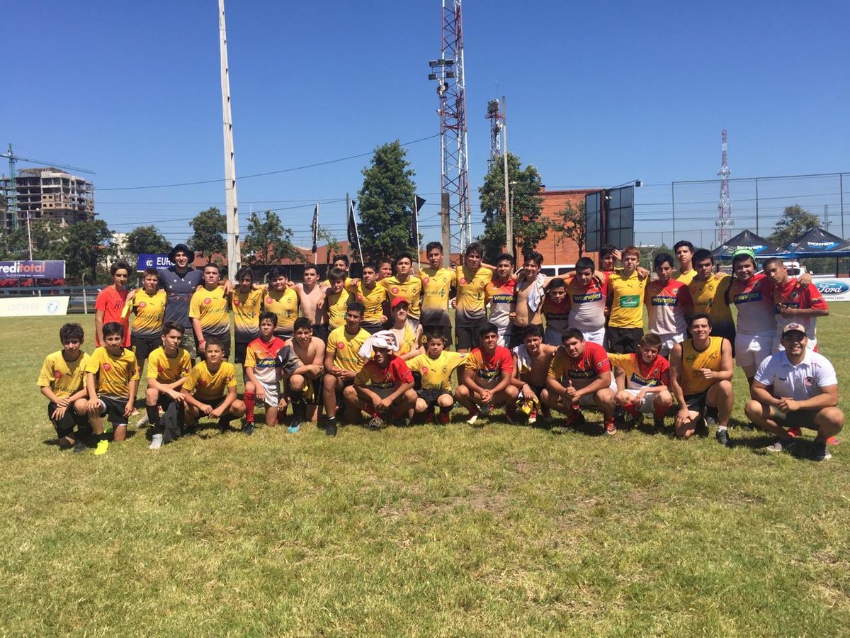 UaaRugby's tweet photo. Los chicos de la M14 participaron en el torneo de tiempo reducido organizado por los amigos del @santaclararhc Santa Clara Rugby &amp; Hockey Club en la imagen con los amigos del CURDA @curdarugby 
#UAARugby2019 🏈🇵🇾 https://t.co/wcafmAytbd