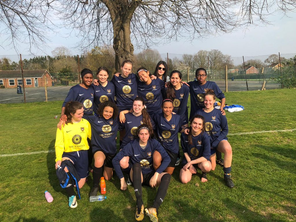 6-0 win to QM v. Barts
Shafa ⚽️
Mia ⚽️
Marilyn ⚽️⚽️
Valeria ⚽️⚽️