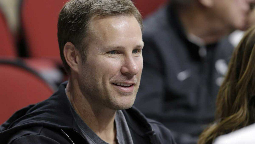 KCCINews's tweet image. Reports: Fred Hoiberg finalizes deal with Nebraska bit.ly/2JT3Tad