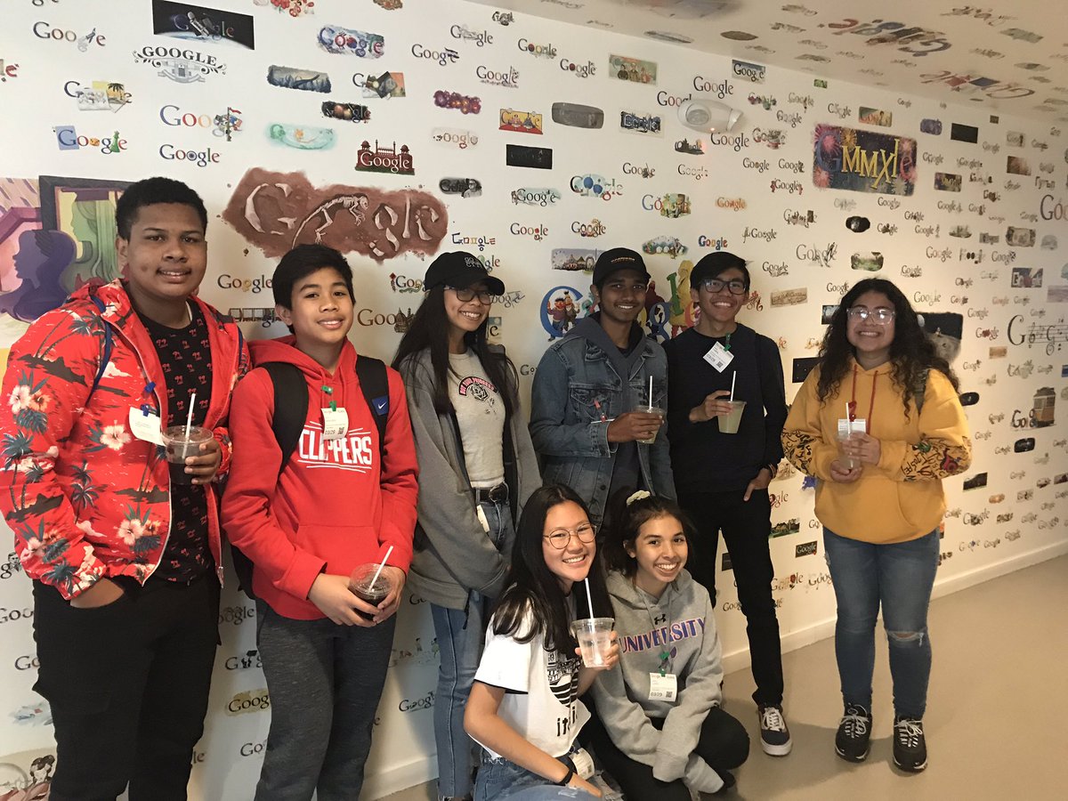 Uni students visiting Google in Venice yesterday had a great time seeing such an inspiring and creative work space. #creativity #googlefieldrip