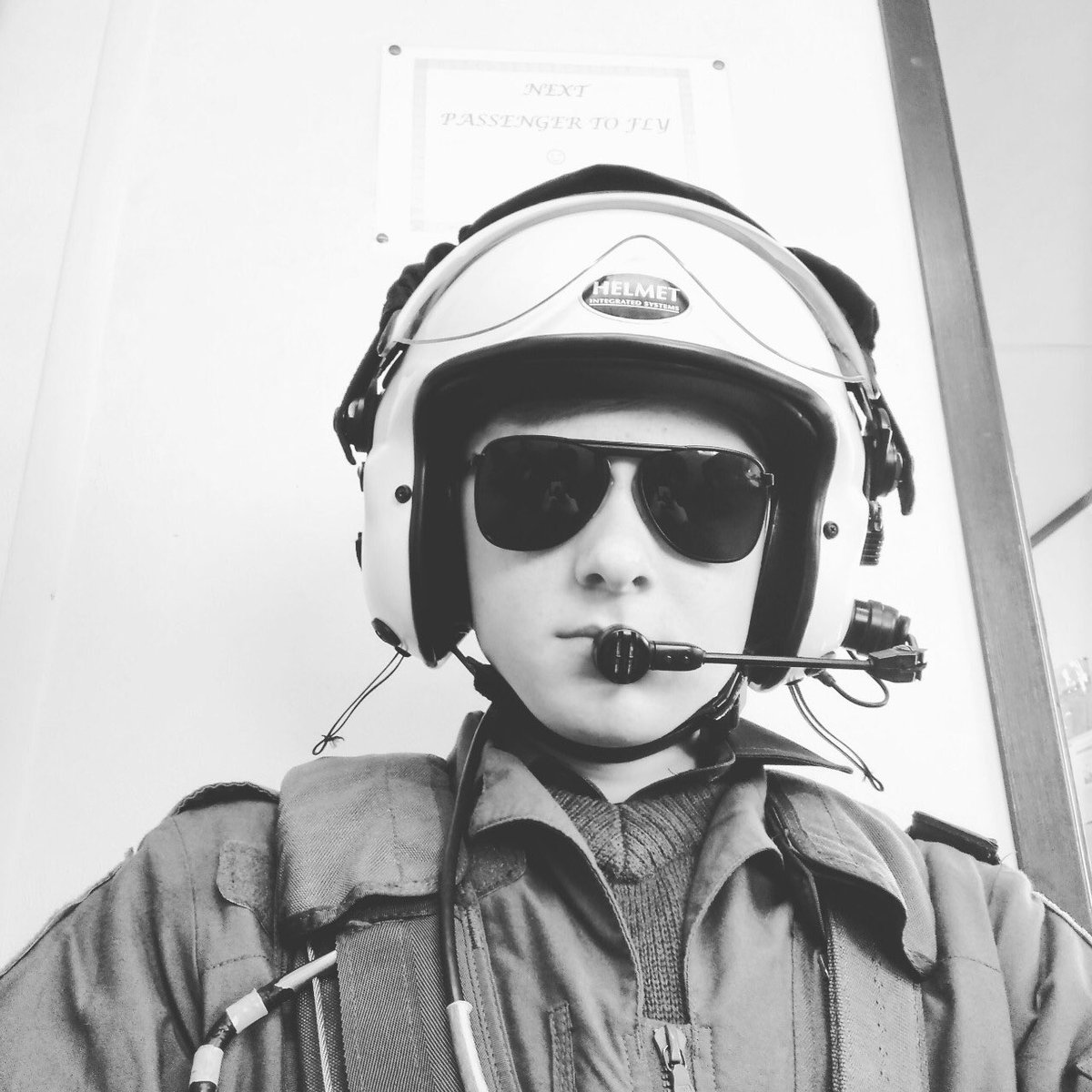 459AirCadets's tweet photo. #topgun dreams today for @459AirCadets at @RAFBenson with #6AEF - #suitedandbooted - I’m sure @LaszkiewiczM is a proud Mum https://t.co/7PkdeuYomh