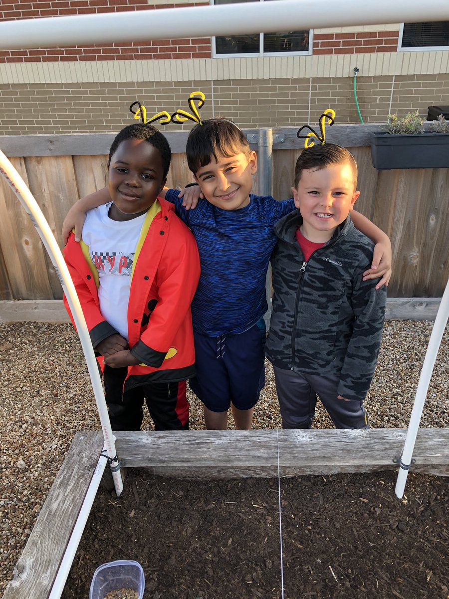 ColominaHeather's tweet photo. @McCallColts @McCallPTA Thank you Jennifer Garvin, our very own Master Gardener, taught Kinder all about the importance of having pollinators in our McCall garden! https://t.co/hYVJ1SjtaK
