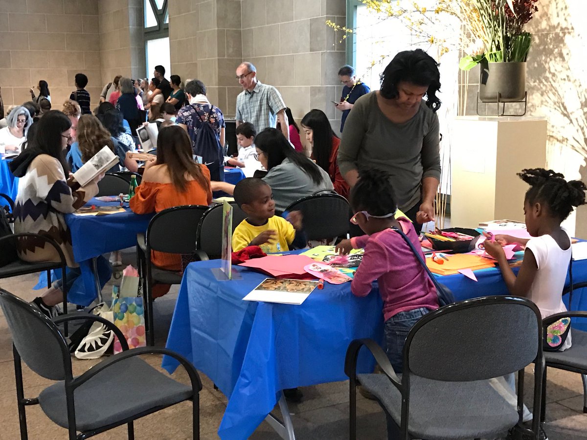 micklewrightn's tweet photo. Making portraits at #FSEmpresses today. @FreerSackler https://t.co/wgnFvcycR0