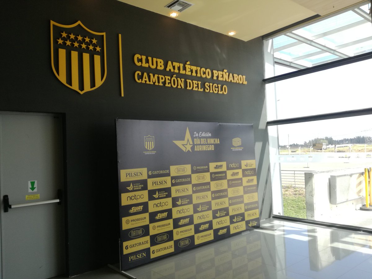 DiaHincha's tweet photo. 🗣 Fin de semana a puro #Peñarol! Ya está todo pronto para recibir a toda la familia peñarolense mañana en el @DiaHincha. Entradas anticipadas en Redpagos y Tickantel https://t.co/AsBhryKhnI