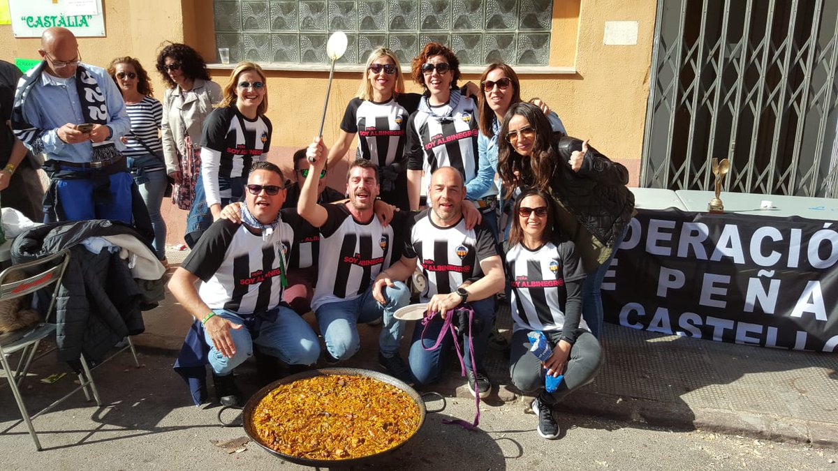 PAlbinegr's tweet photo. La Peña Soy Albinegr@ se alza con el Primer Trofeo de Paellas de la @FEDPECAS Enhorabuena a nuestros chefs! Y que hoy gane nuestro @CD_Castellon #PPO #Paelletabona @PAlbinegr https://t.co/aJiOgLx2DP