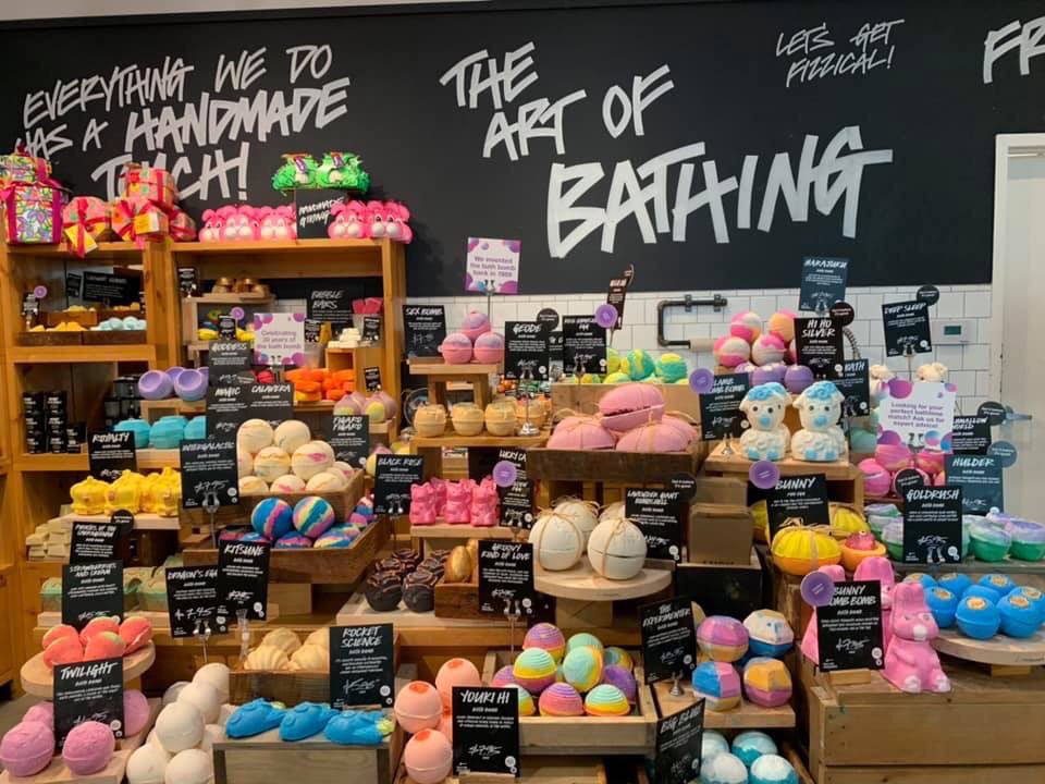 Bath bombs galore!!!!! 😍😱That’s right they’re here! Our biggest launch EVER! We have a bath bomb for every mood, personality, and more. Lush Memorial City Mall just got a lot more interesting. Our bath experts are ready to help you pick out one that best suits you #WeTheBathers