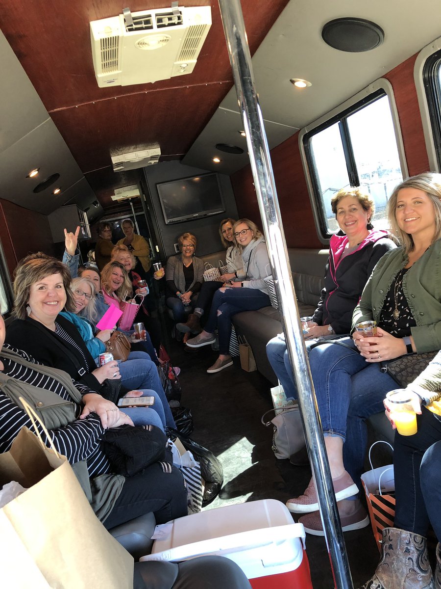 NightTrainBus's tweet photo. Shopping day for these ladies! https://t.co/2kYTtL3CuB