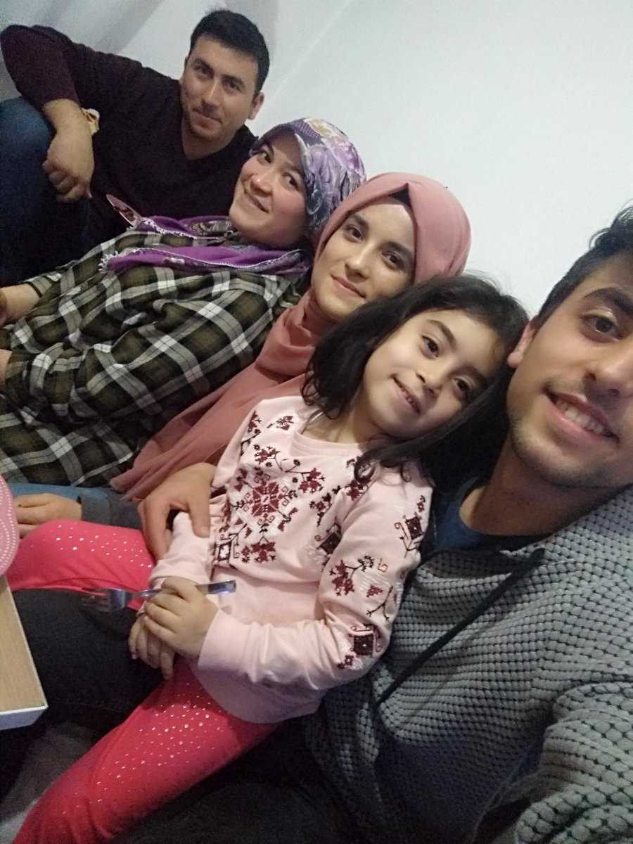 Umut84639080's tweet photo. Mutlu yıllar canım ablam @ayseyilmaz https://t.co/I2ZCiCbbPY