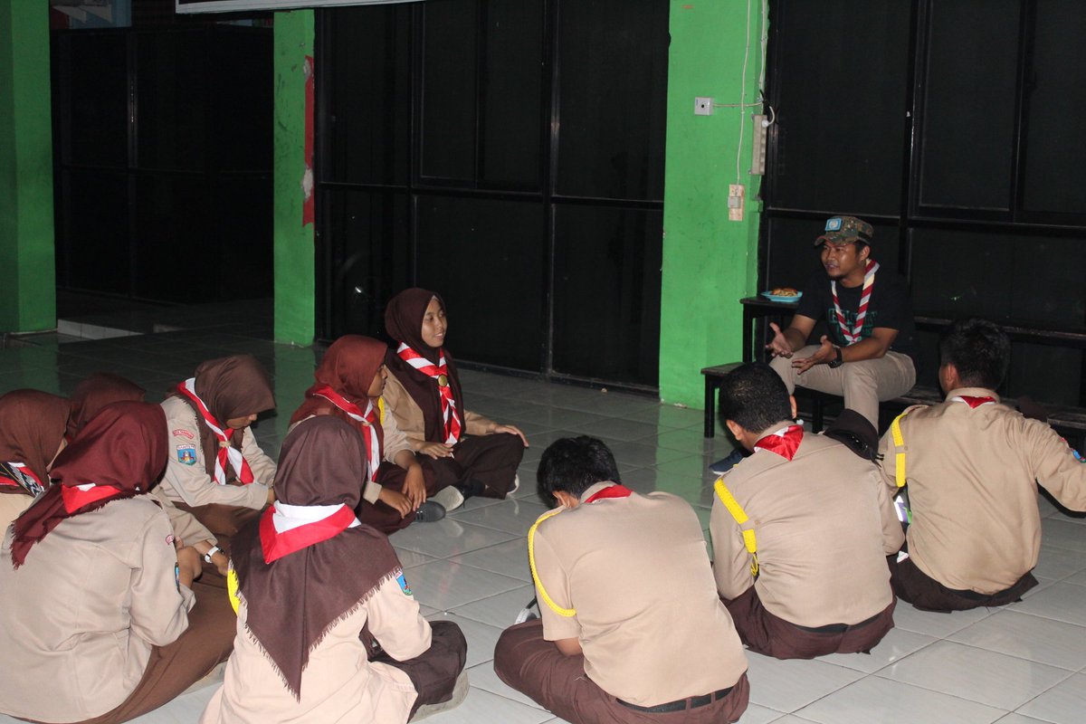 pramuka_ciledug's tweet photo. Kunjungan Dewan Kerja Ranting Ciledug di Perkemahan Sabtu Minggu Pramuka SMA dan SMK YAPERA dalam rangka kenaikan TKU Tingkat Penegak Bantara yang di Laksanakan di Kawasan Pendidikan An-Nurmaniyah, Ciledug, Kota Tangerang.

#PramukaCiledug #DKRCiledug https://t.co/ODkpXs4KWW