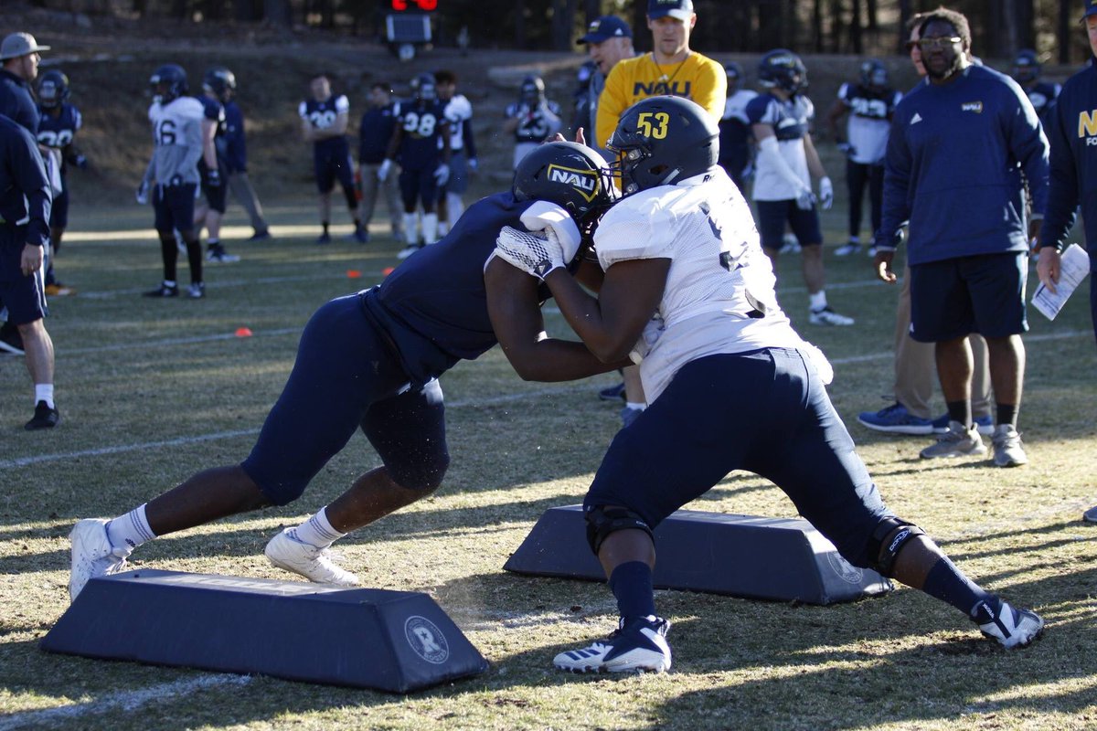 NAU_Football's tweet photo. First Week ✔️
#NAUStrong⚒🌲🏈 https://t.co/3Q3PDpeNRJ
