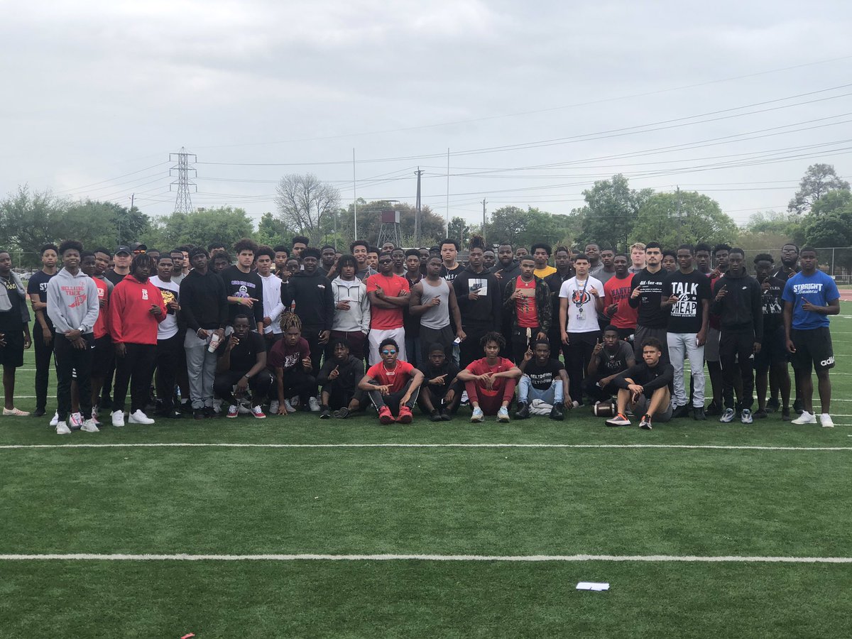 alvinwilliamsii's tweet photo. Had a great experience today thanks for the opportunity to come out and to watch y’all play, I look forward to coming back again. @TXSOTigers @CoachMikeAllen @dalblac99 https://t.co/N7UDJN2ytc