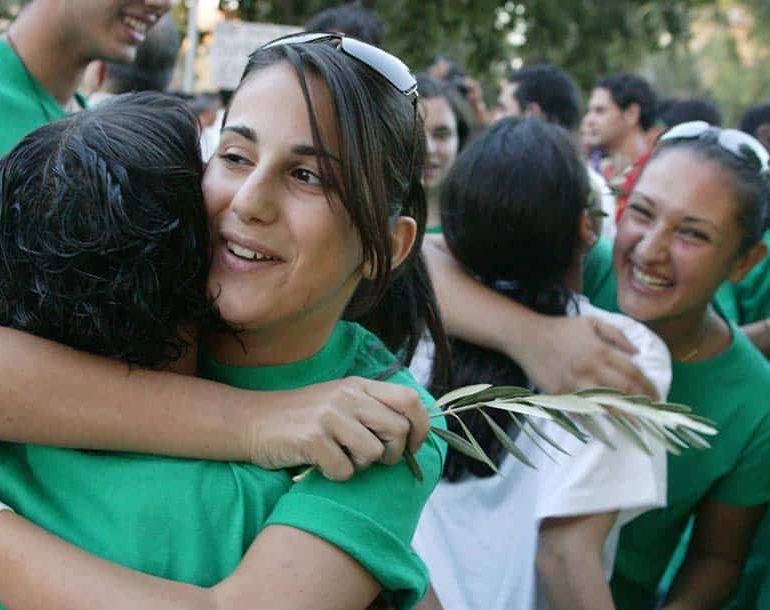 BilateralHarmo1's tweet photo. Study finds Greek and Turkish Cypriots to be close genetically.Greek and Turkish Cypriots have more in common than meets the eye. https://t.co/3eJAjZEToe
#turkishcypriot #greekcypriot #cyprus #unity #bilateralharmony https://t.co/DMa2SIjJB2