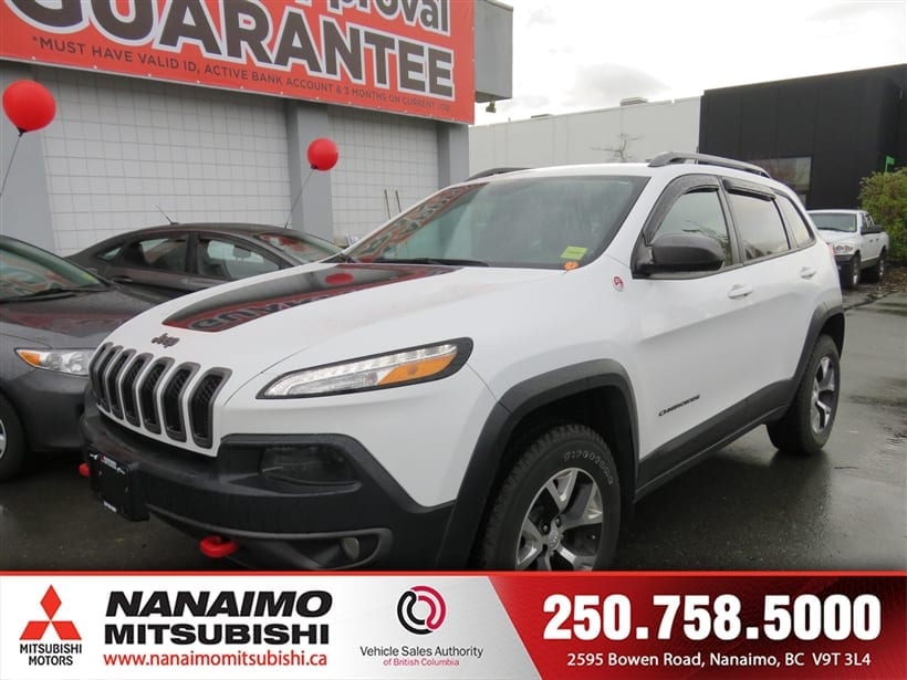NanaimoMitsu's tweet photo. 🚨DEAL OF THE DAY - 2018 JEEP 9,588 - 35,998KM - ONLY $35,998 - Call 250-758-5000 before it is gone. #nanaimomitsubishi #tradein #nanaimo https://t.co/7ea971TCBL