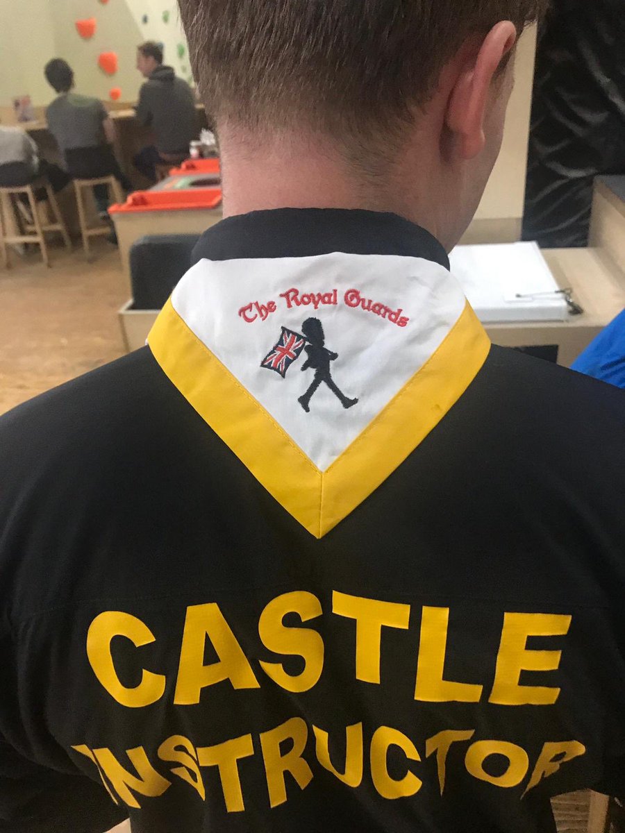 royalguards21's tweet photo. We are very excited to show off our new unit scarf! What do you think? #WSJ2019 #UK24WSJ #iscout #scarf #necker https://t.co/jJ8sWl0Kol
