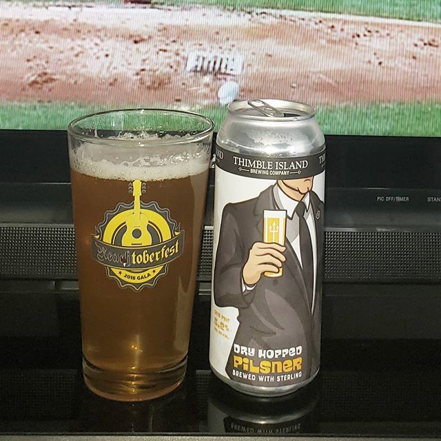YankeeWineCT's tweet photo. Sun is Shining Baseball is back and a killer Dry Hopped Pilsner in the glass!!!! #weekend #newtown #newtownct #sandyhook #bethel #yankeewineandspirits #beer #craftbeer #hops #hophead #beergeek #pilsner #lager #summerofpilsner #ct #ctcraft #ctcraftbeer #c… https://t.co/3eMMRgtZ9k https://t.co/g2DHZplwB0