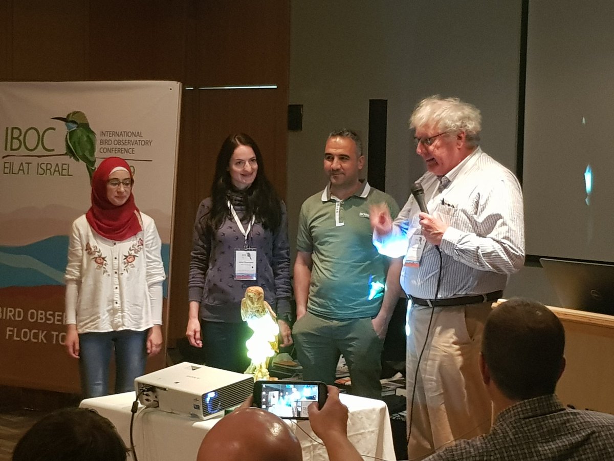 ron_efrat's tweet image. An American astronaut, an Israeli  and a palestinian meet at a birding conference, all with one message to the world: Peace. Through common interest, the love for nature and birds.
@IBOC2019