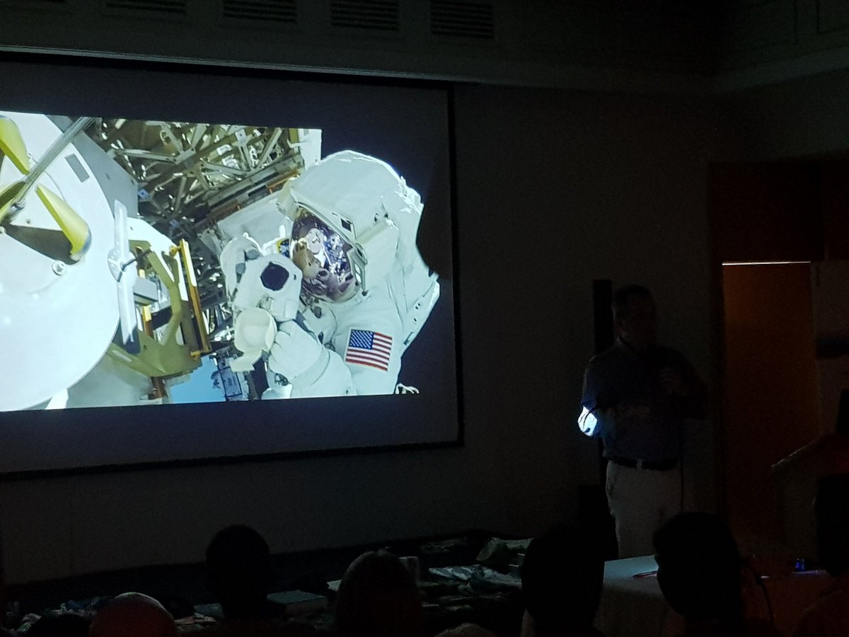 ron_efrat's tweet image. An American astronaut, an Israeli  and a palestinian meet at a birding conference, all with one message to the world: Peace. Through common interest, the love for nature and birds.
@IBOC2019