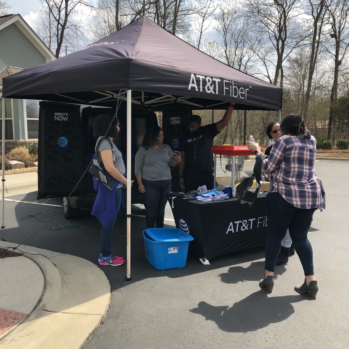 Salisbury with the IHX Team #ChatlotteBlue #AttRx <a href="/theriddler704/">Stephanie Riddle</a> <a href="/AdamMRagab/">Adam M. Ragab</a> <a href="/404girl/">Betsy Francis</a> <a href="/EricGrable3/">Eric Grable</a> <a href="/ThaBuryNC/">Salisbury Retail</a>