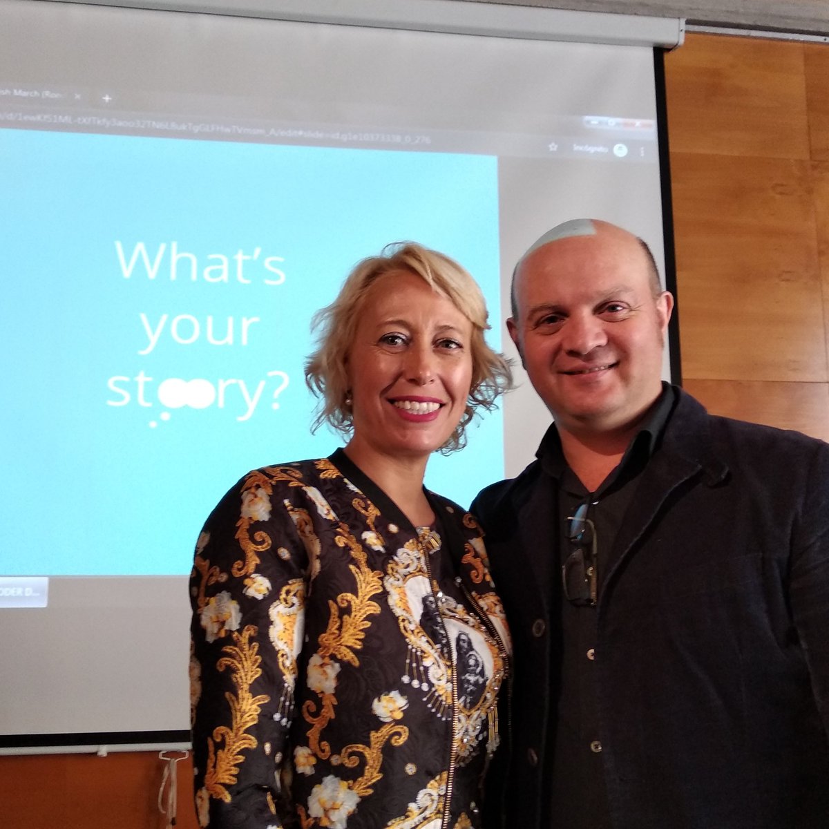 virtual_om's tweet photo. Intenso taller con los #storytellers del futuro. Sabes cuál es tu historia? Quieres conocer tu objeto mágico para tus clientes?🤹🗣️

. Nuevos proyectos con @danielresnich y @virtual_om
. 
#storytellingestrategico 
#transformaciondigital 
#marquetingdigital 
#SocialMediaManagement https://t.co/DbP06c23wd