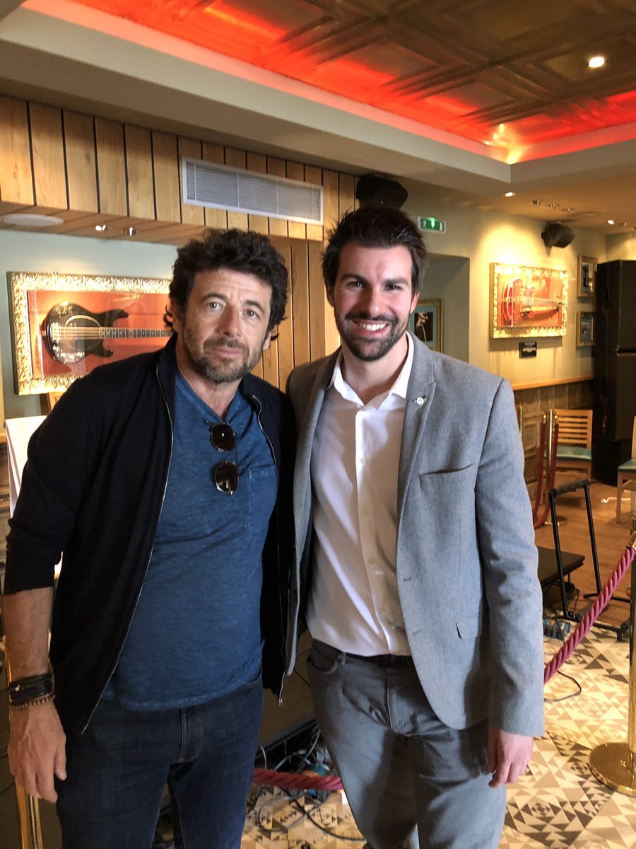 AnthoMattz's tweet photo. Quel beau moment! 😃😎 Merci beaucoup @PatrickBruelOff 🙏 pour votre visite et #Showcase au @HRCNice! Un plaisir de recevoir un artiste aussi généreux ! Un belle rencontre avec @KISSFMFRANCE qui restera gravée pour les fans et l’équipe du #HardRockCafe #ILoveNice #CotedAzurFrance https://t.co/j99GByoWQb
