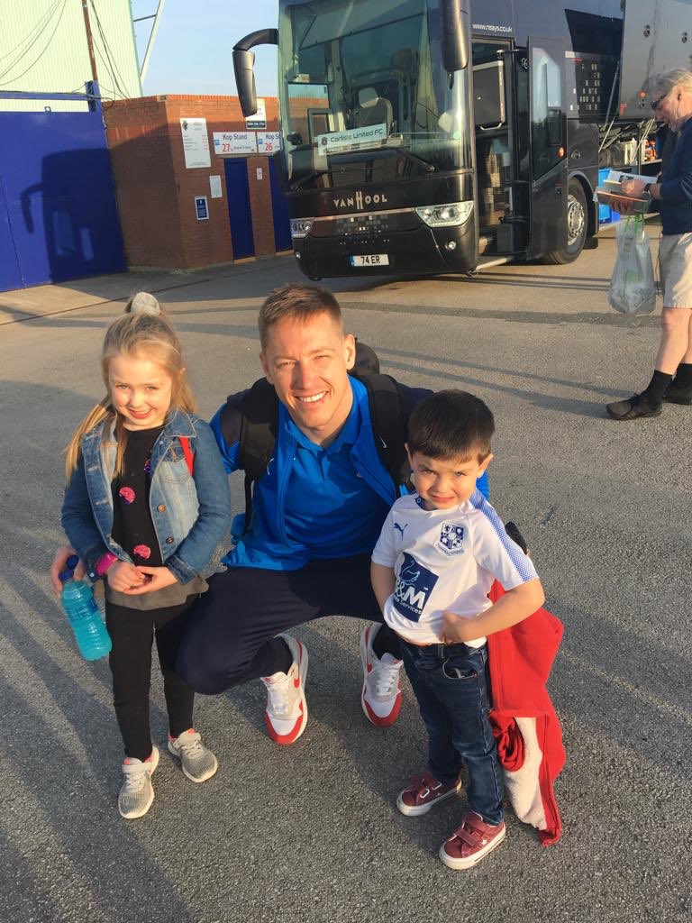 Harry Sutton (@harry_sutton96) on Twitter photo Cheers to <a href="/connorjennings1/">Connor Jennings</a> and <a href="/scottydav1/">Scott Davies</a> for making both of their days after a quality win! Thanks lads ๐ Cheers to <a href="/connorjennings1/">Connor Jennings</a> and <a href="/scottydav1/">Scott Davies</a> for making both of their days after a quality win! Thanks lads ๐