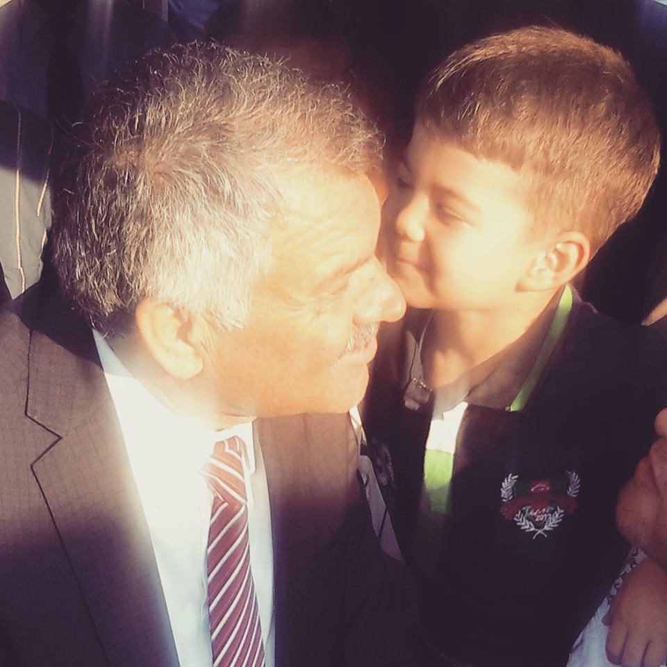 Güzel günler göreceğiz çocuklar, 
Güneşli günler göreceğiz...
(Nazım Hikmet)
#AdanaGibiÇocuk