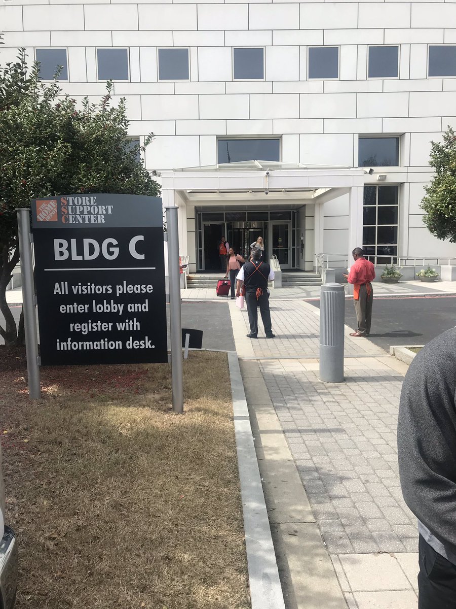 ASM Fundamentals was beyond of what I expected. Met A LOT of talented leaders and had the chance to meet a few HD celebrities. Thank you too every leader that helped me get to where I am now. #blessed #BLEEDINGORANGE #D39Proud