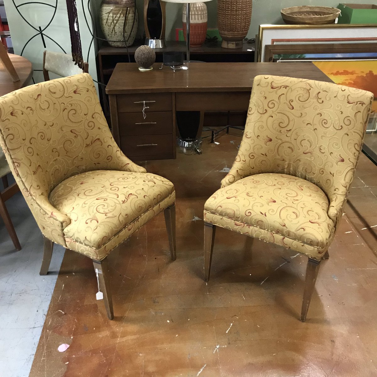 vintagedigapp's tweet photo. Midcentury Chairs $299
Link in bio 👈🏼 or https://t.co/aOzj9F5HXy 

#midcentury #midcenturymodern #midcenturychair https://t.co/bzbGGqlsIj