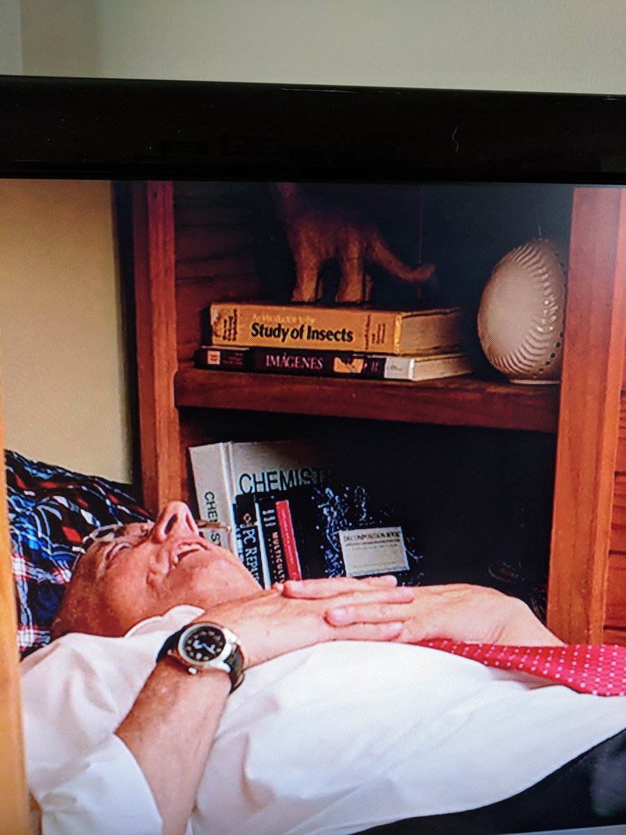 petercoffey's tweet photo. Oh damn. Is that a Borror and Delong in George Michael's childhood bedroom? I'm gonna assume that's a nod to @Entemnein's #arrestedscience https://t.co/bGRw3d3WB1
