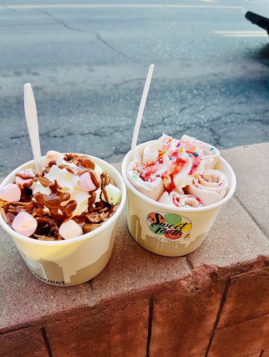 SweetToothYYC's tweet photo. Can the warm weather stay for good? βοΈ so we can enjoy our ice cream π€£
#SweetToothIceCream #SweetToothYYC #YYCfood #YYCeats #YYCicecream #rolledicecream #thaiicecream #yyc #calgary #smoreplease #warmweather #birthdaycake #calgaryrolledicecream #cheatday #datenight https://t.co/zuKnWYgzbd