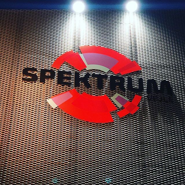 TThrane's tweet photo. Sidste koncert på touren ... #nephunited #ringiring #etstedderude #spektrum https://t.co/12Qba4uejw https://t.co/sXMBcjeWHq