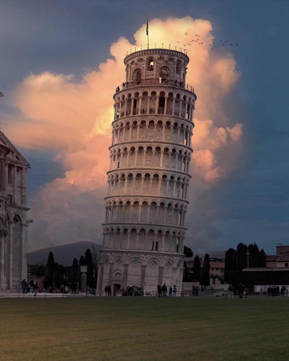 EarthPix's tweet photo. One of the most iconic and most photographed landmarks in Italy. The Leaning Tower of Pisa by @dorpell https://t.co/xqOH4vCxNI