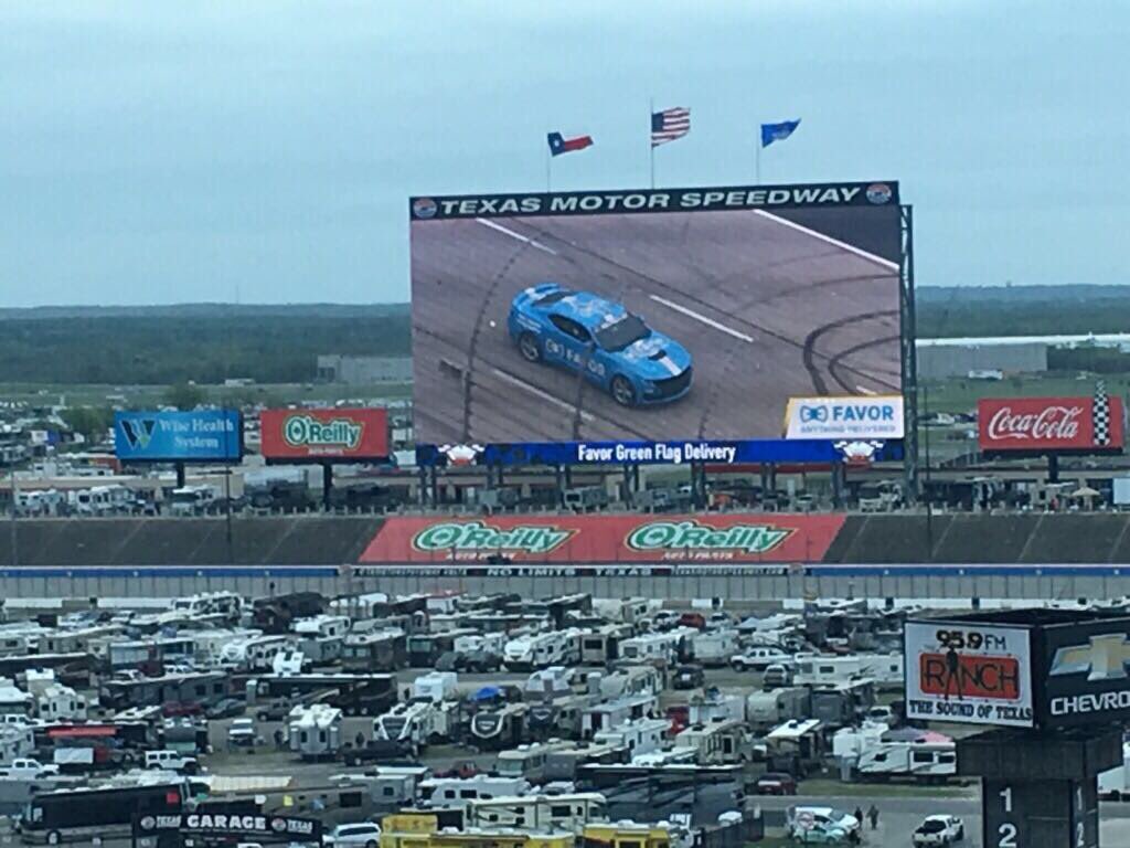 A moment on the biggest TV screen in the world! #BigHoss 📺 #AnythingDelivered