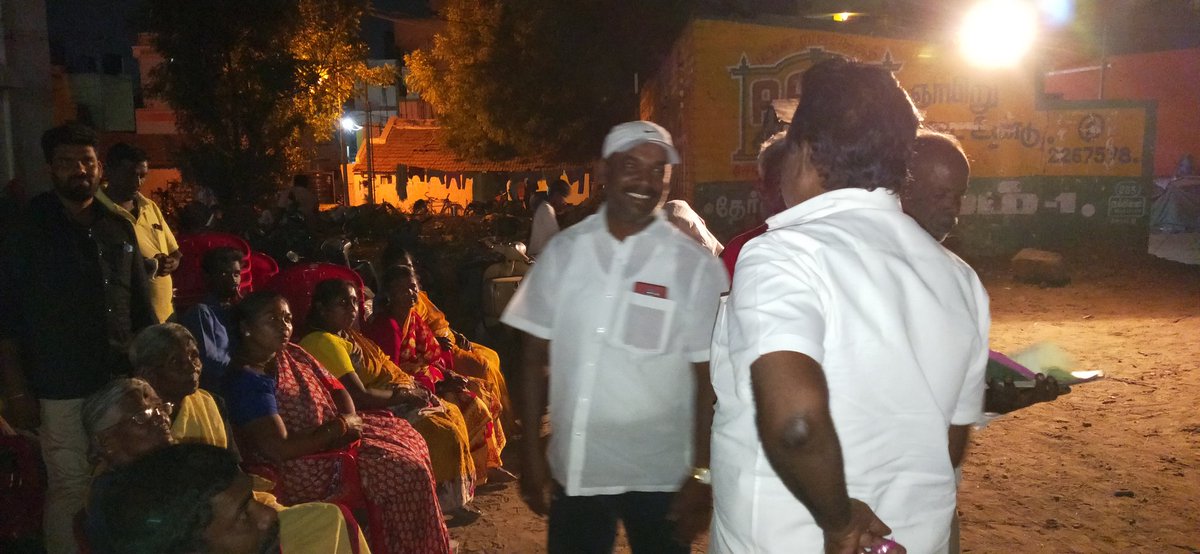 AjithApj5's tweet image. நடைபெற்றுக்கொண்டிருக்கும் நாடாளுமன்ற தேர்தலையொட்டி அழகாபுரம்பகுதி4வதுகோட்டத்தில் பிரசாரம் மற்றும் பூத் கமிட்டி ஆலோசனை கூட்டம் நடைபெற்றது. கோட்டத்தின் செயலாளர் அண்ணன் ஜெ. தினகரன் அவர்களின் தலைமையில் நடைபெற்றது கூட்டத்திற்கு அழகாபுரம் பகுதி செயலாளர் மதிப்பிற்குரிய அண்ணன் குமரவேல்