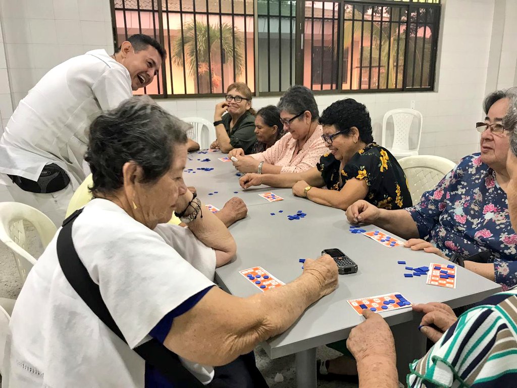 Ejercito_Disan's tweet photo. #FelizSábado. Nuestros usuarios de la Ruta de Adulto y Vejez del ESM del #Bas16 en #Yopal, se beneficiaron con tamizaje, capacitación sobre diabetes y Bingo, con el fin de prevenir enfermedades cardiovasculares y darles un día recreativo. Somos #HéroesAsistiendoHéroes. https://t.co/LM1X4TQ2HJ