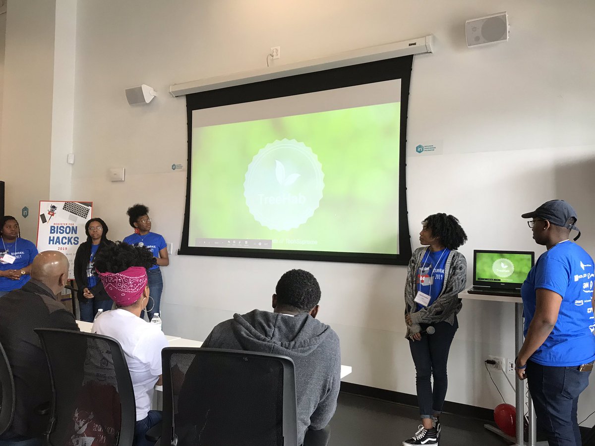 BisonHacks's tweet photo. #TreeHab changing the community’s involvement in the environment #BisonHacks2019 #HowardU https://t.co/IhM6QnUTsY