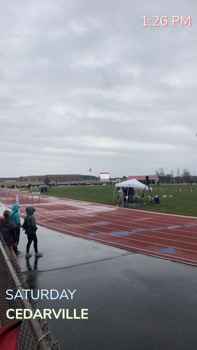 dashface16's tweet image. It wouldn’t be outdoor season without a cold rainy day