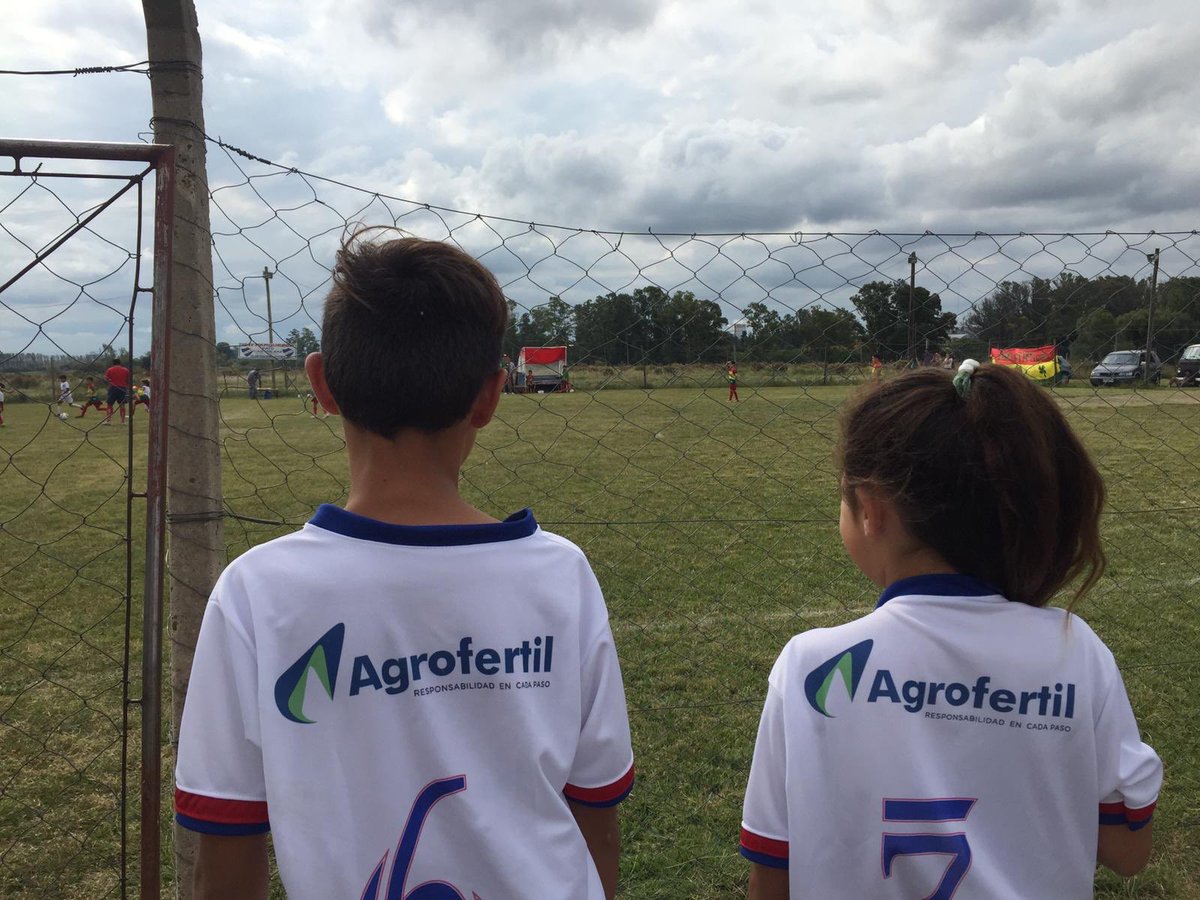 agrofertiluy's tweet photo. Apoyando el deporte infantil
#Agrofertil #aniversario #10años #laboratorio #apoyoaldeporte #deporteinfantil https://t.co/Ezu34Yc1dp