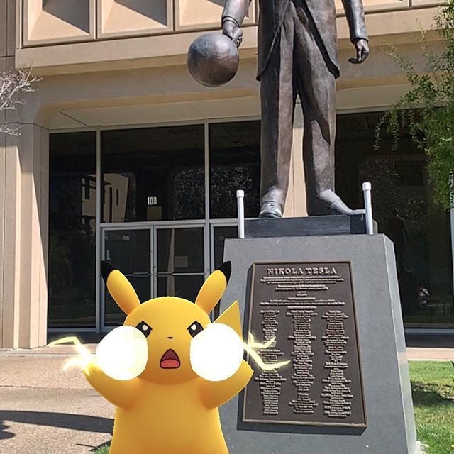 jantzenfitz's tweet photo. #pikachu #tesla https://t.co/uwxcEffPDl https://t.co/qqm97pQrOG