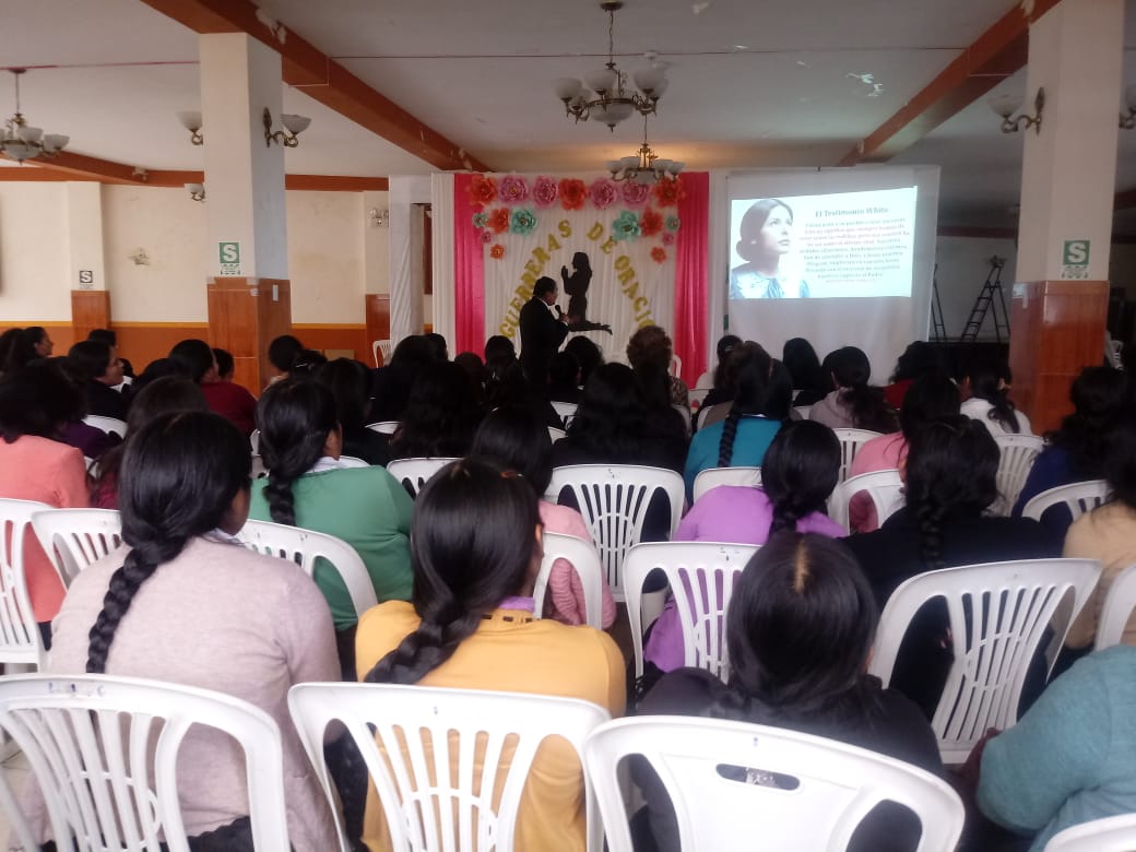 PrAbnerSanchez's tweet photo. "Clama a mí y Yo te responderé" 🙏💪
Así se vive el Encuentro de #GuerrerasdeOración Región Cajamarca #DMSanMarcos  Rumbo a Semana Santa #Renacidos https://t.co/CUe7gNCwVN