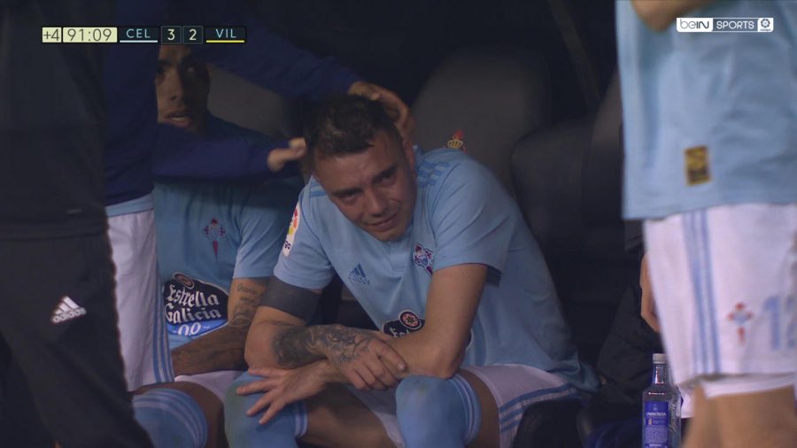 La imagen de Iago Aspas llorando desconsolado en el banquillo es el fútbol en su máxima expresión. Es el niño que lleva los colores marcados a fuego. El que sufre con su equipo y solo quería volver para ayudar. Iago me recuerda que es el fútbol cuando solo se habla de dinero.