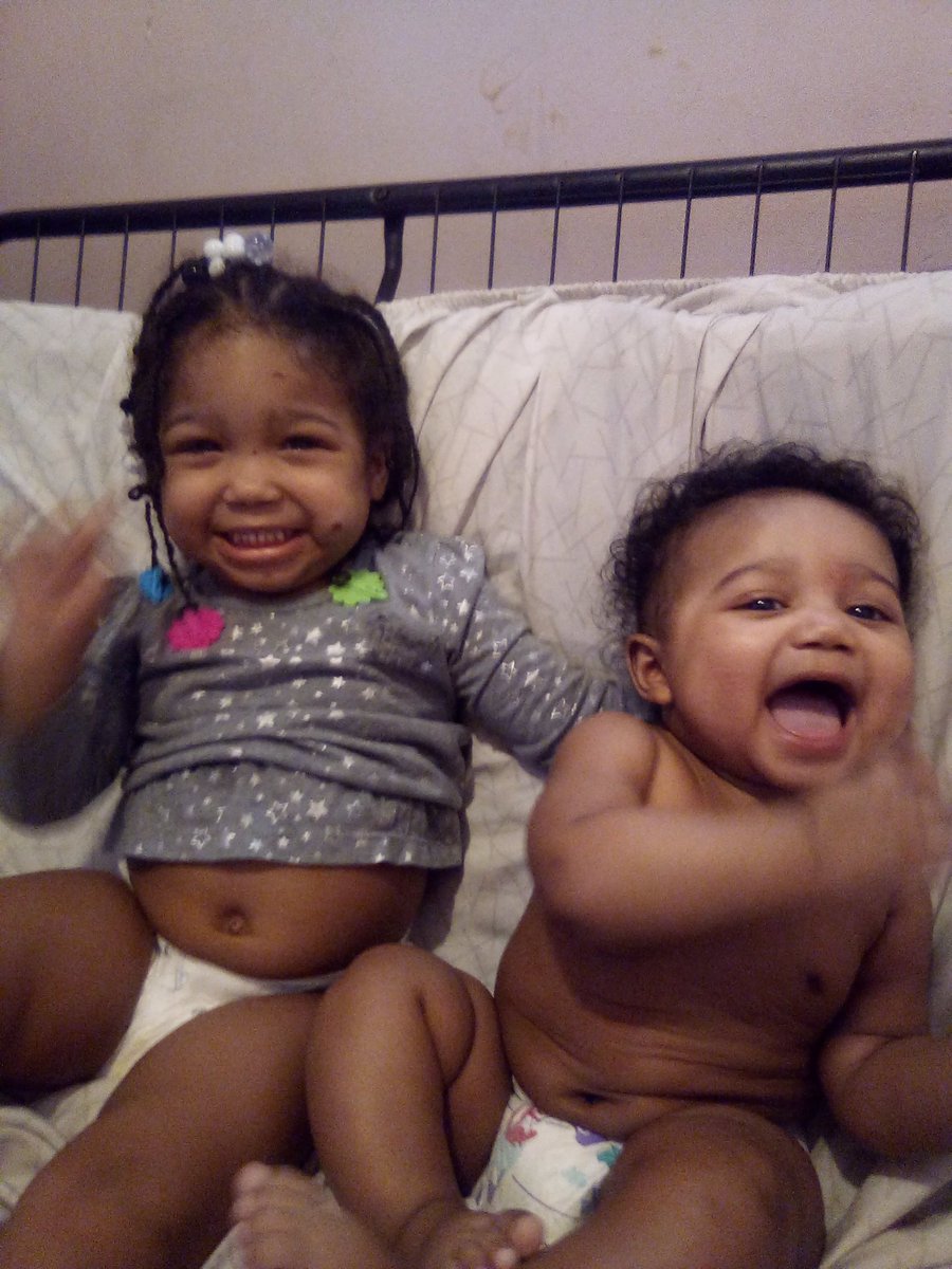DeuceTatted's tweet photo. My 2 hearts https://t.co/an1br8dsSv