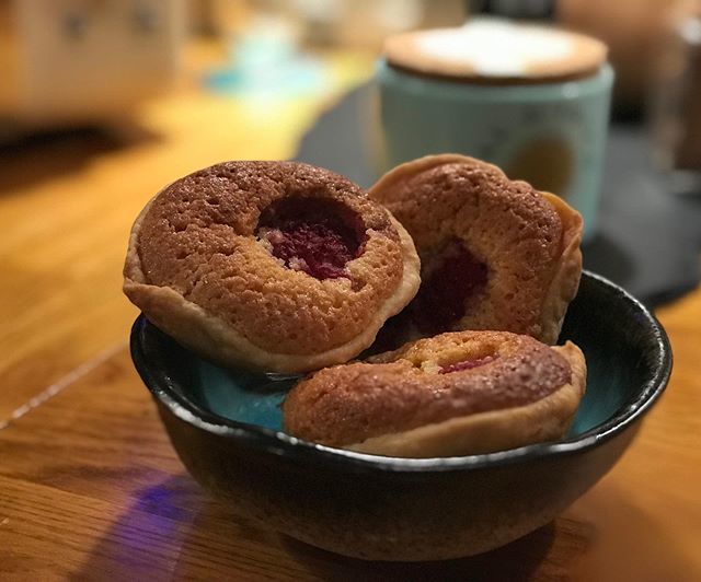 revive_cooking's tweet photo. -
Frangipane & Raspberry Tarts…
-
-
-
#dessert #eatwell #eatfreah #eathealthy #scotland #edinburgh #leith #ReviveCooking #LifeIsLived https://t.co/EwklUR5KNR https://t.co/3nvMQE7Acx